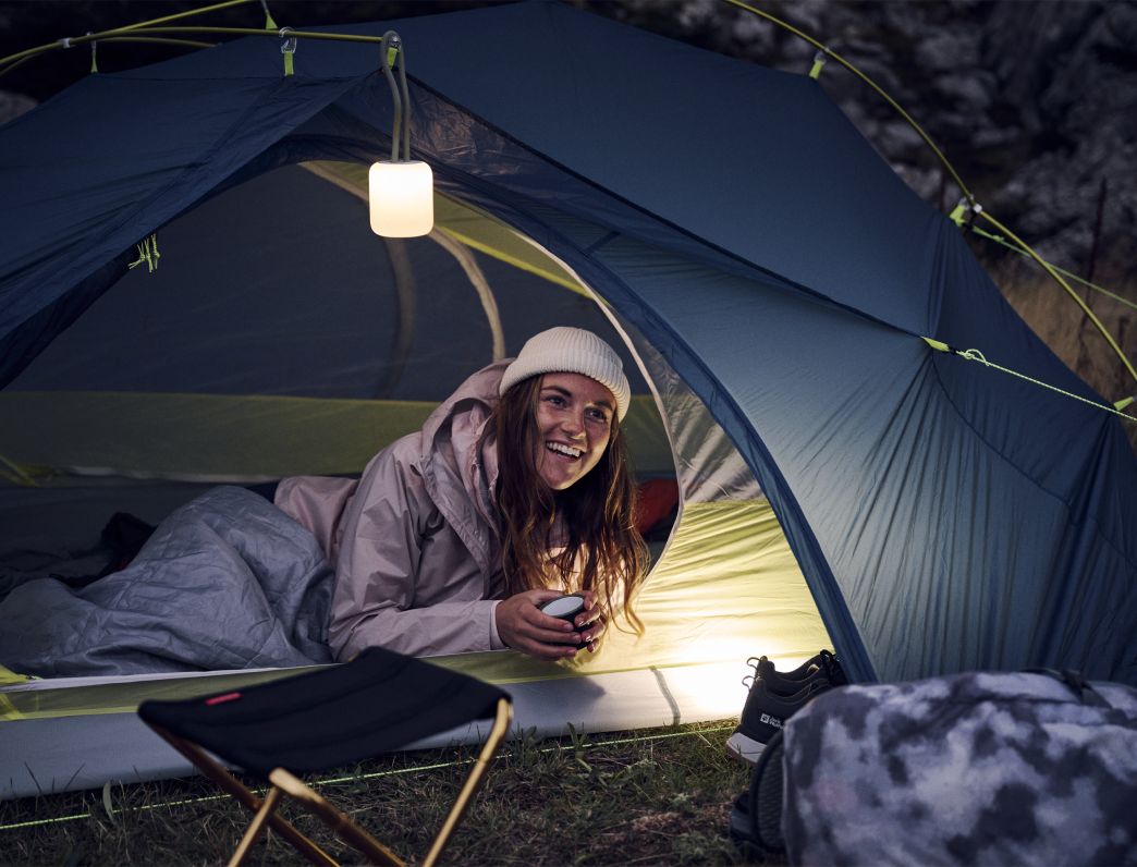 Vrouw in tent