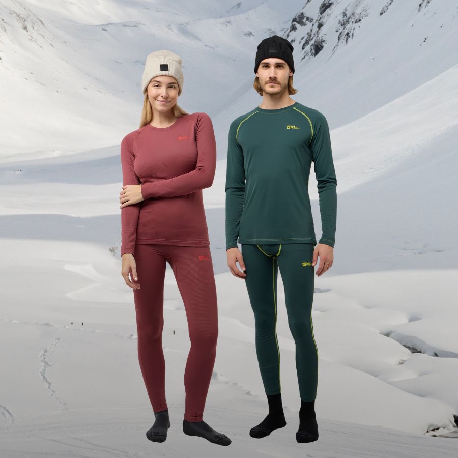Vrouw en man in warme Baselayers