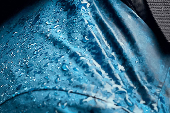 Regenjack wassen: zo was je je waterdichte kleding op de juiste manier
